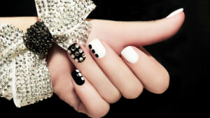 Rhinestones can be used not only in shoes or bags but also popularly used for nails